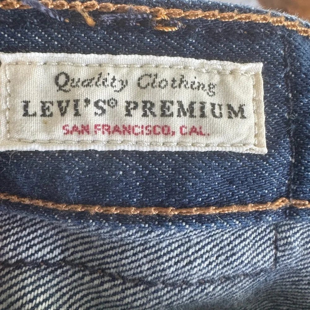 Levi's 501 Men's Straight Jeans in Deep Blue 26x32 y2k trendy 2019 premium - Picture 4 of 10